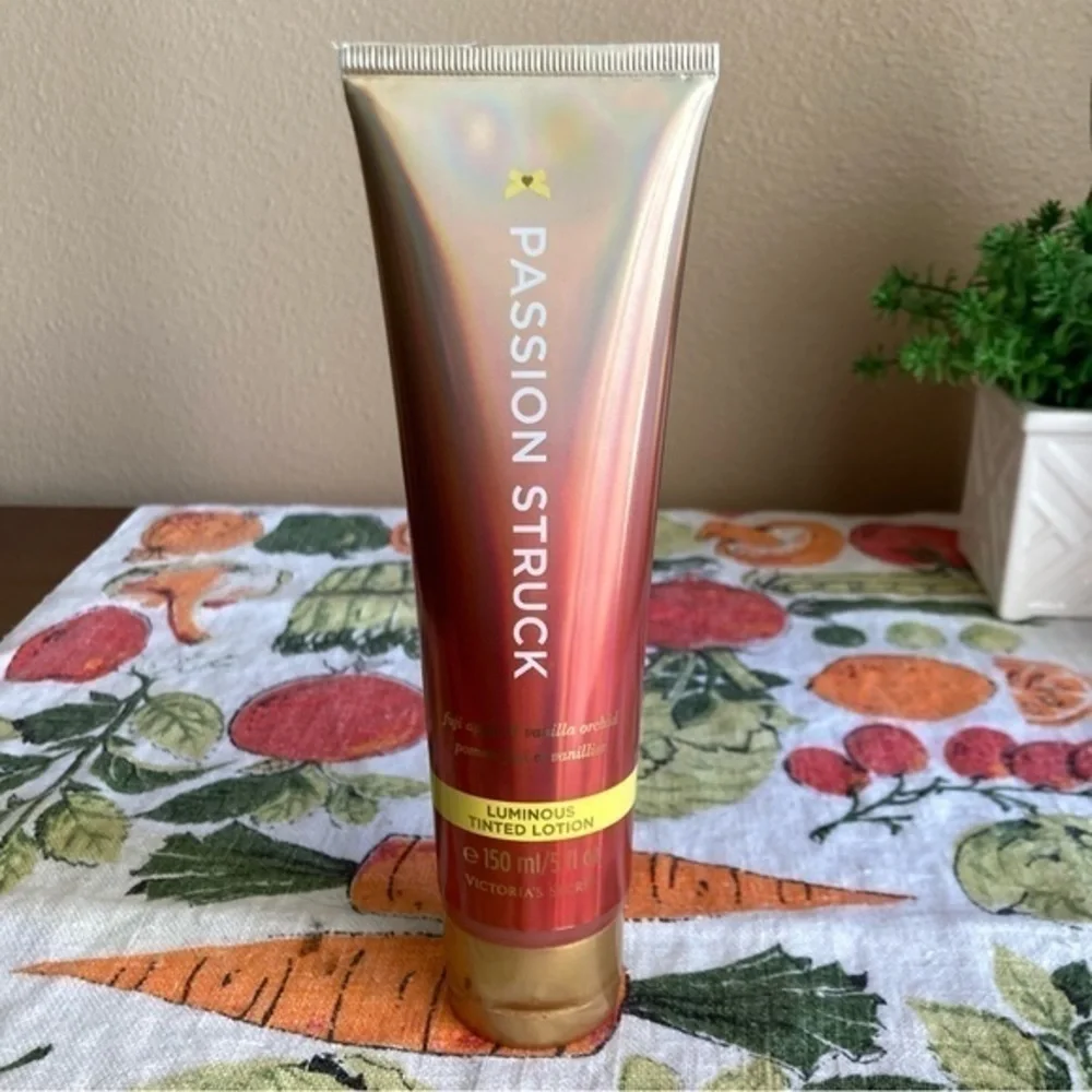 Victoria’s Secret Passion Struck tinted lotion